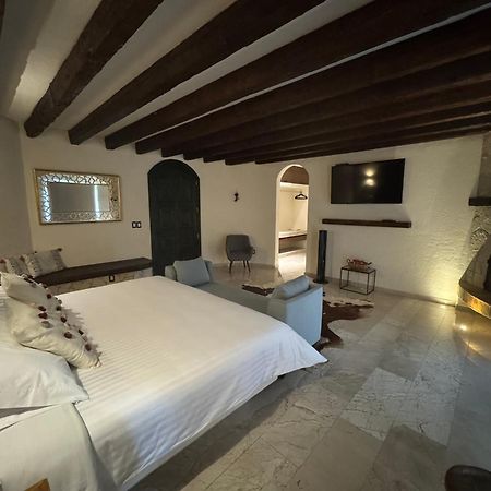 Porta Paradiso Valquirico, Albergo Boutique Santeagueda Exterior photo