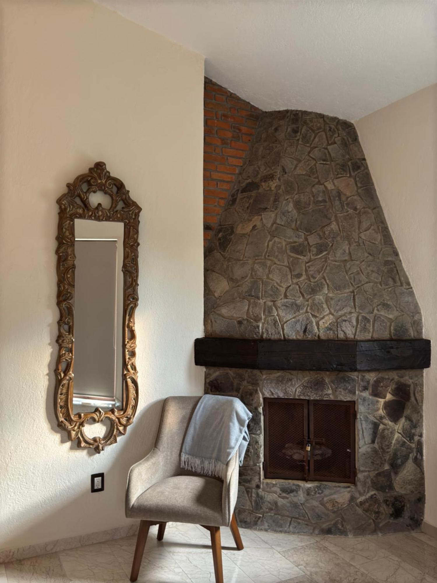 Porta Paradiso Valquirico, Albergo Boutique Santeagueda Exterior photo