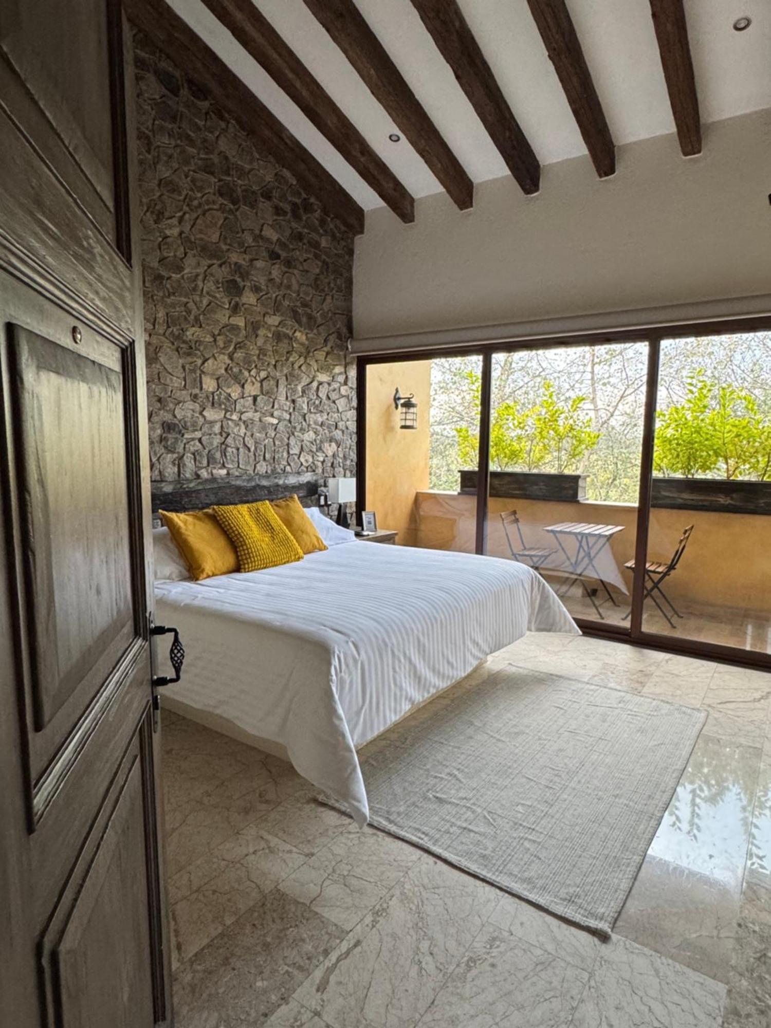 Porta Paradiso Valquirico, Albergo Boutique Santeagueda Exterior photo
