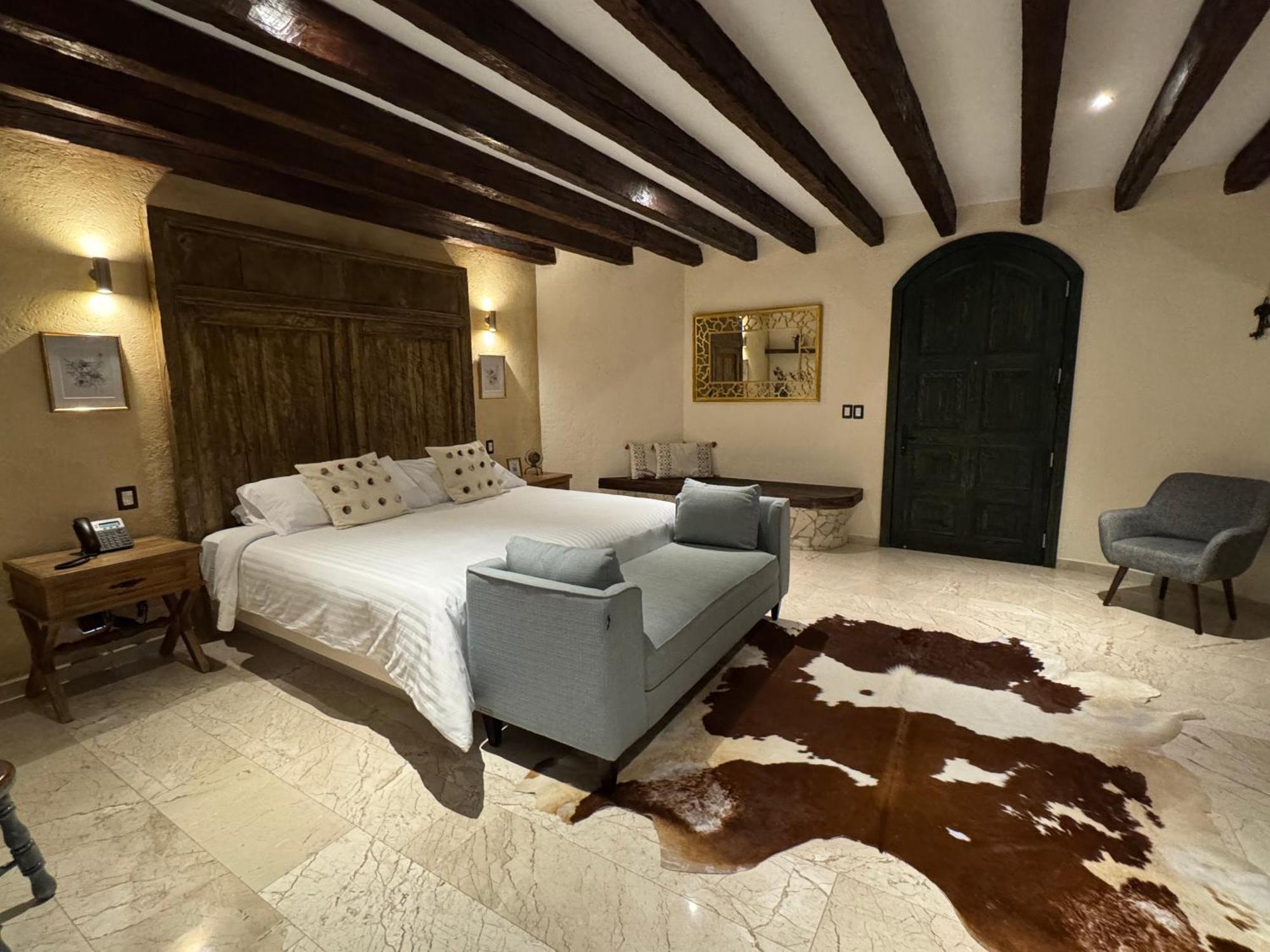 Porta Paradiso Valquirico, Albergo Boutique Santeagueda Exterior photo