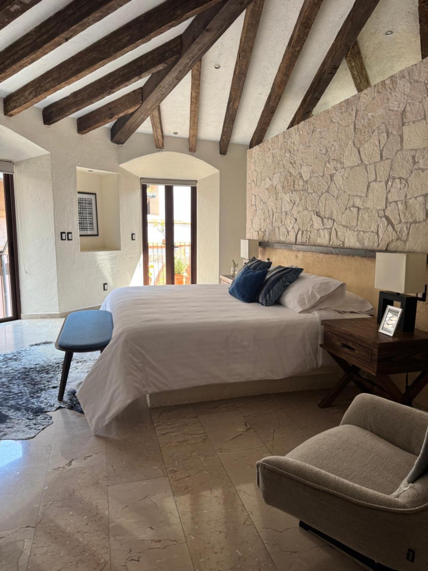 Porta Paradiso Valquirico, Albergo Boutique Santeagueda Exterior photo